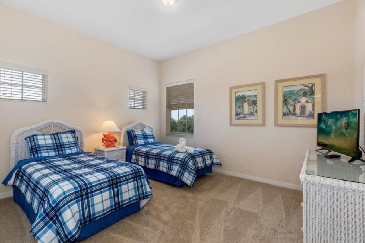 Three-Bedroom Townhome Kissimmee オーランド エクステリア 写真